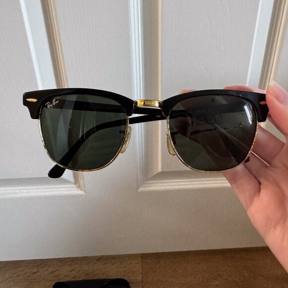 Ray-Ban Clubmaster Classic Sunglasses Unisex - Black on Gold Frame Green Lenses - Picture 2 of 9